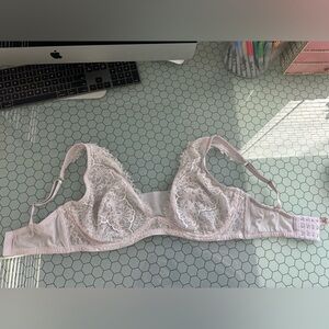Lace Underwire Bra in Light Pink